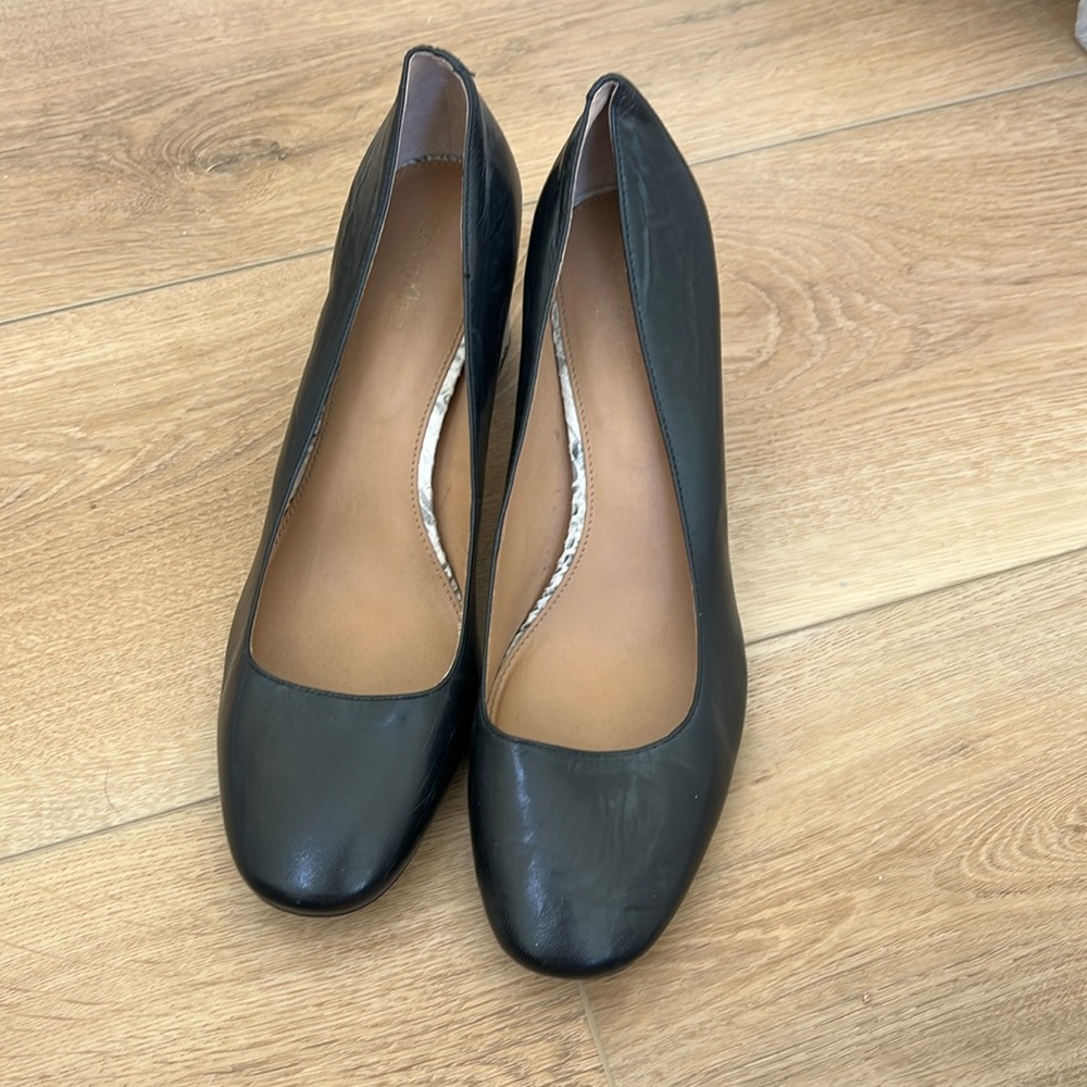 Calvin Klein Pumps with Snake Skin